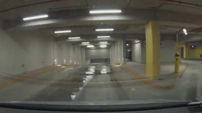 El Jueves 13 fui x primera vez al Estacionamiento Rio de Aeroparque - Solo para estadías - Quedaban 2 lugares - 4500 x día solo viaje 2 días x trabajo así que rinde.