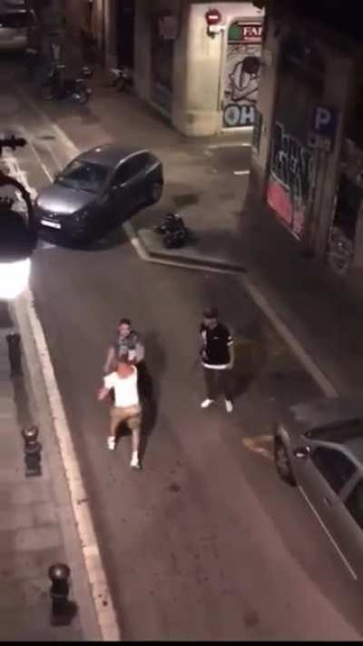 2 Undercover Cops vs a Boxer…