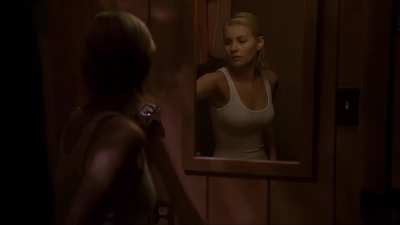 Elisha Cuthbert