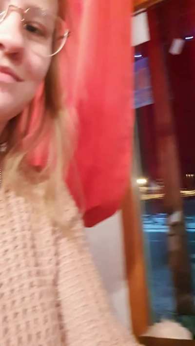 #TittyDrop The waitress also thought it was an exceptionally successful tittidrop [Drop]