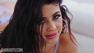 Kylie Rocket makes her DarkkoTV debut with a 4-on-1 Blowbang 🔥