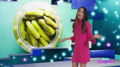 Miranda Cosgrove, an expert in 