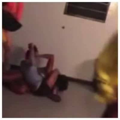 Told her I was gone tap that ass