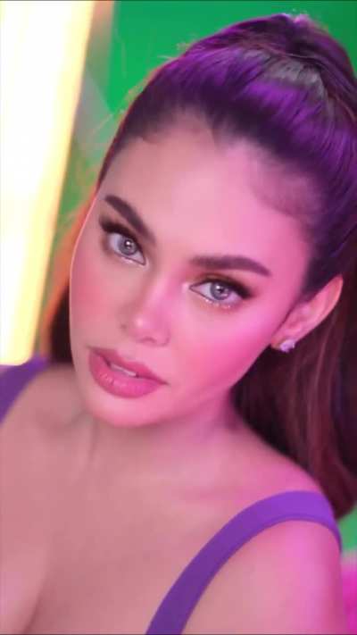 Ivana Alawi 