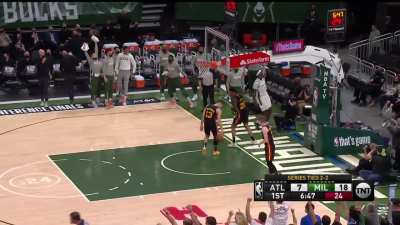 [Highlight] Bobby Portis with the slam and Fiserv Forum is absolutely rocking
