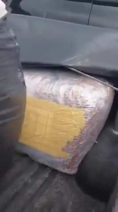 [As Received] Inspector Leruo refused a R10,000 bribe & arrested a suspect with R800K worth of dagga.