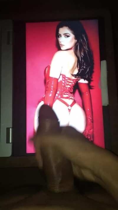 Exploded all over Demi Rose’s fat ass and beautiful face