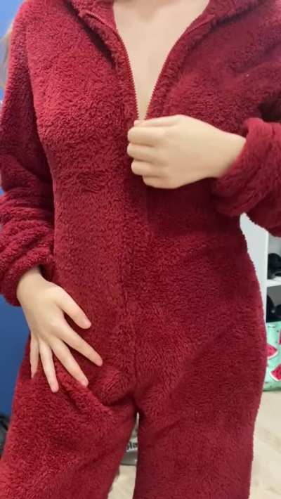 Titty drop 😘 but made it into a reveal 🙈