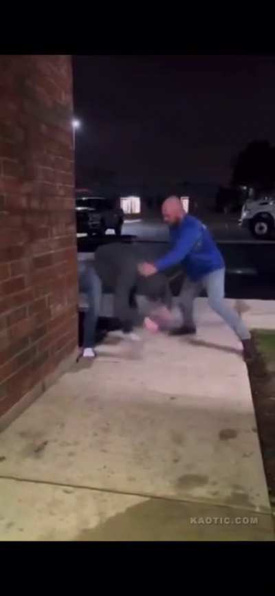 Guy beats up brothers bully (I think)