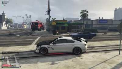 [GTA 5] Just a normal firetruck here