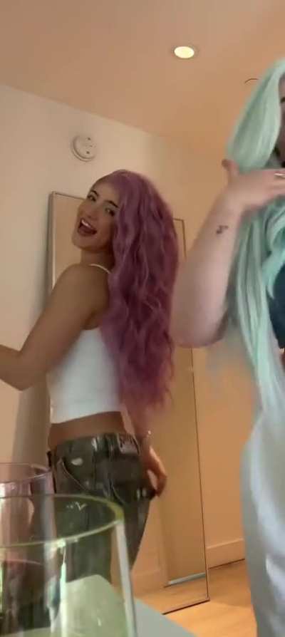 TikTok - 8/11/2025