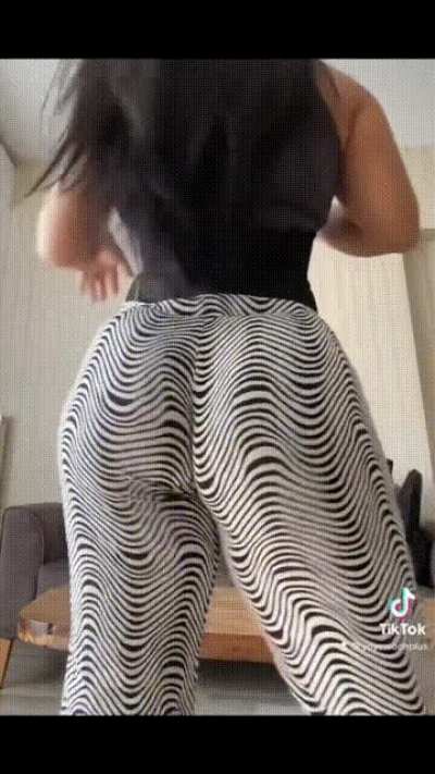 Hope u like my flarepants.