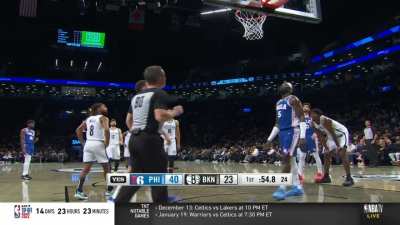 [Highlight] Ben Simmons misses his first two free throw attempts in 470 days while fans boo him