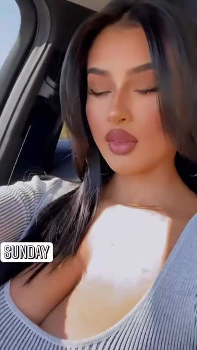 👸🏻🤳🏻