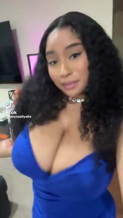 @Jasmynaaliyahx