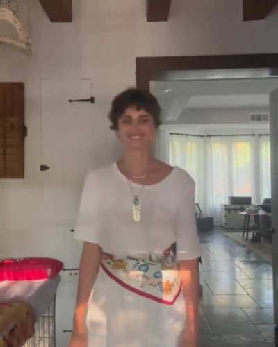 Taylor dancing 