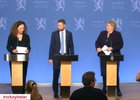 Norwegian prime minister goes for handshake after corona press conference