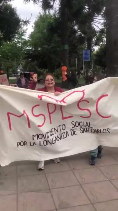 Gente de San Carlos se manifiesta en contra de la denominación de origen para la longaniza obtenida por Chillan.