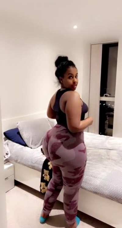 👋🏾