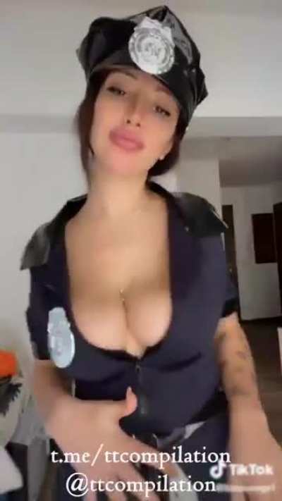 👮‍♀️S<wbr>exy Police Offic<wbr>er😈💦