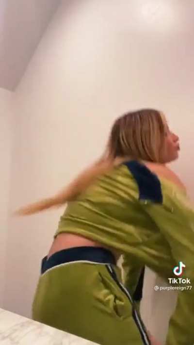 ReallyEmely - Video #9309