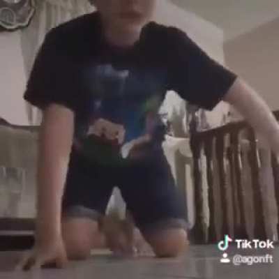 QUE HAGO?!
