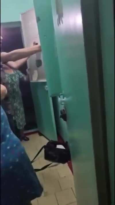 The electrician has arived