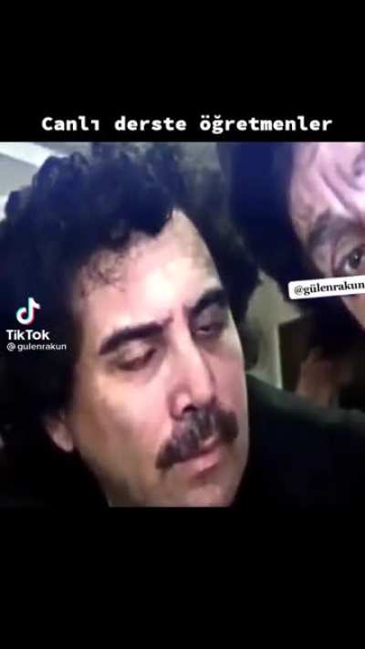 Ne zaman izlesem gülerim sizde gülün 😁