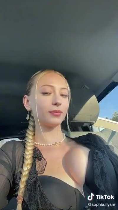 Oct 6 - TikTok / 5