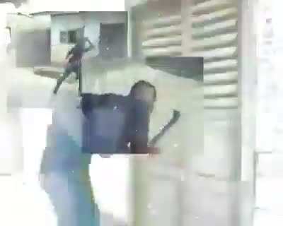 💪🏿🇵🇸👍<wbr>🏿محار<wbr>ب مقدس يدافع عن منزله 🕌🕋from haram<wbr>😡🤬😤 isreal🇮🇱