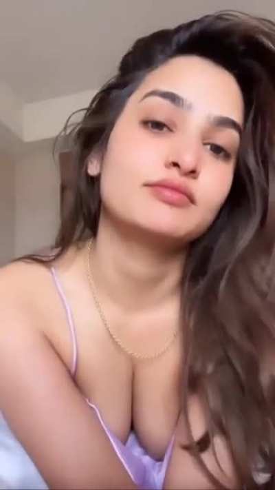 Juicy babe!