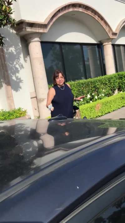 Marina del Rey karen threatens driver’s job for going around her in a parking lot