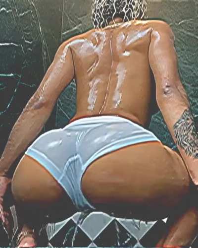 Dripping wet💦