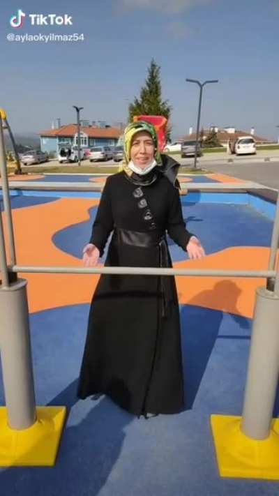 Bizi çekemeyen besmele çeksin belki imana gelir