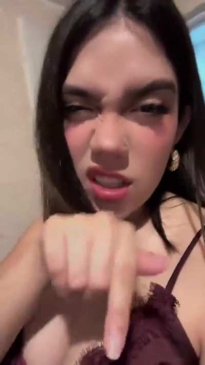 Imagínate, esa carita drenando todas tus bolas 🤤😋