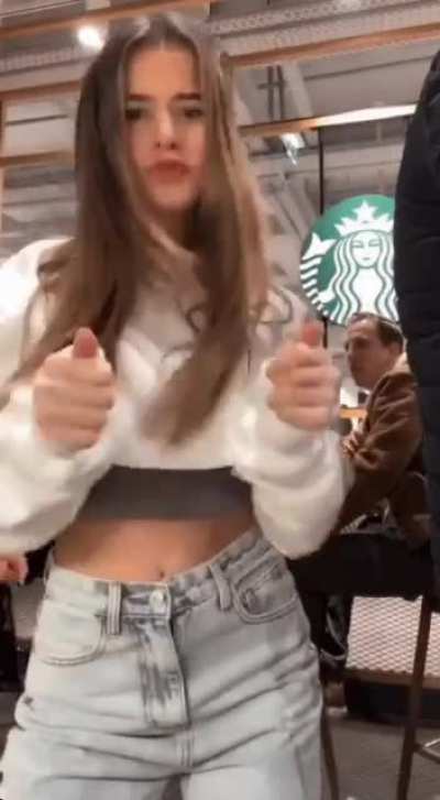 🔥 gorgeous girl!