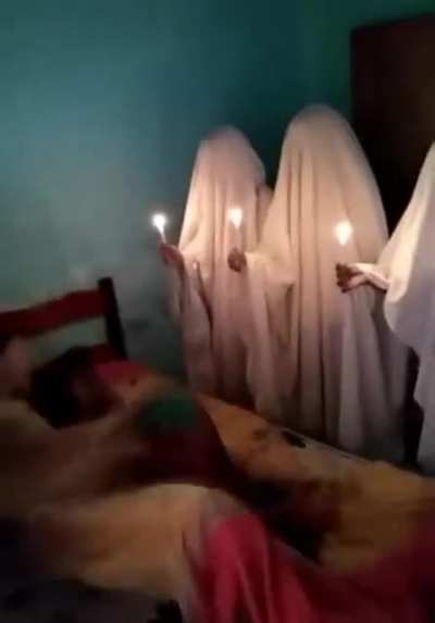 AHhh