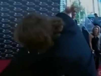 Heath Ledger reacts to fan freak-out