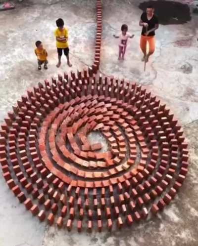 I guess the middle kid is the one who had to set it all up.