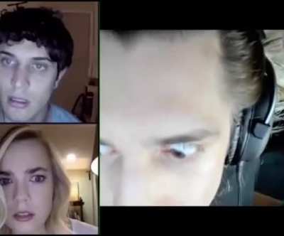 xqcL