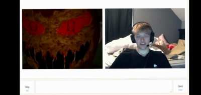 *loud* jumpscares