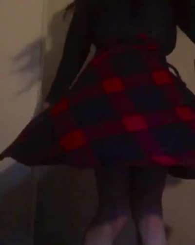 I got the other skirt!! Did I do a good courtesy hehe