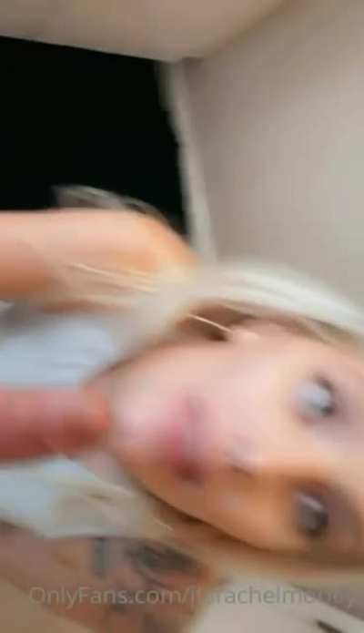 Her sucking dick
