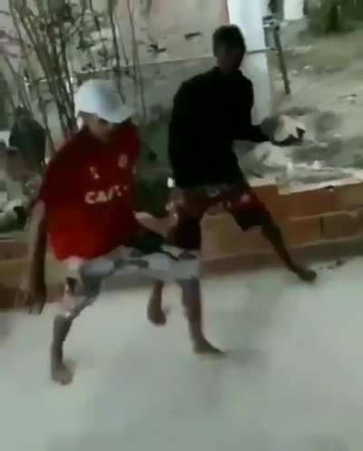 Novo passinho na favela