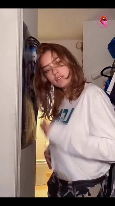 She Regrets 