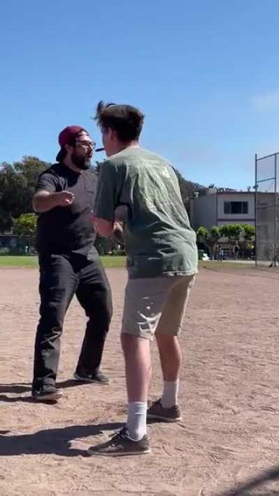 Scissor vs. paper scream