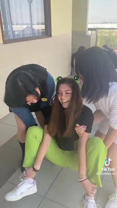 🐸