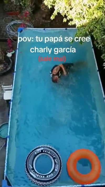 POV: se cree Charly Garcia (male sal)