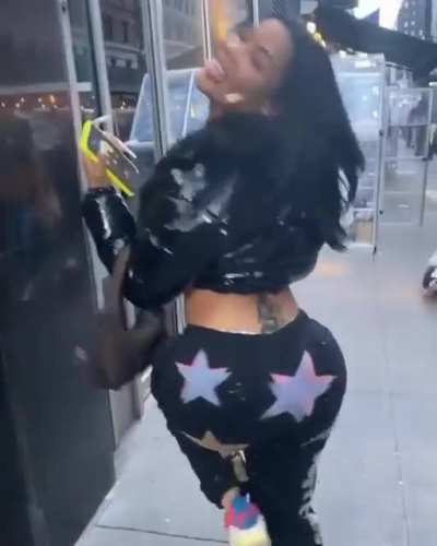 Damnnn