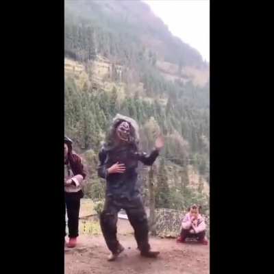 the dancing is great but the mask is freaking me out